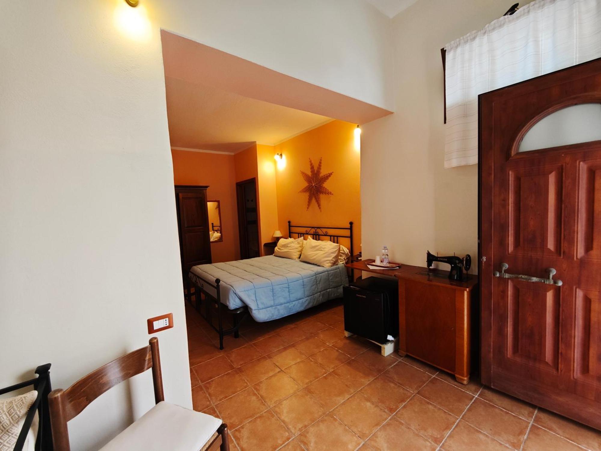 B&B Domu Delunas Giba Exterior photo