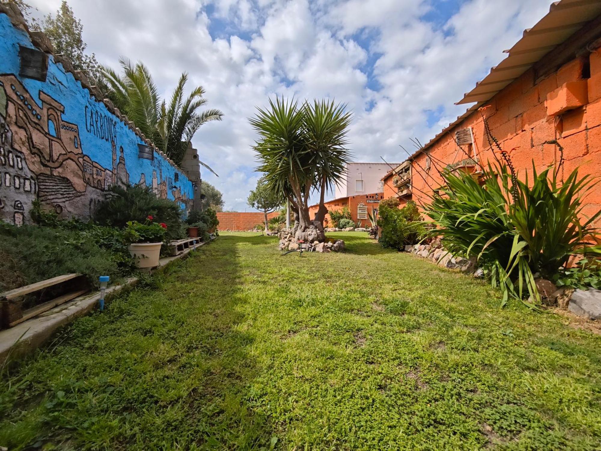 B&B Domu Delunas Giba Exterior photo